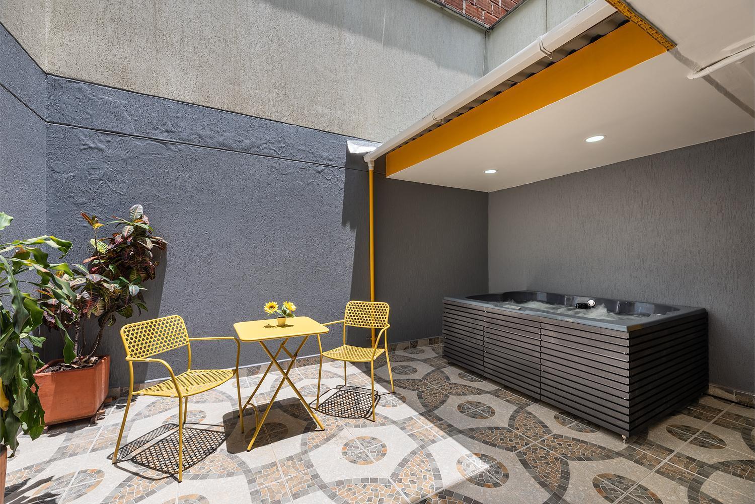 Apartamento Patio Garden Jacuzzi Ac Provenza
